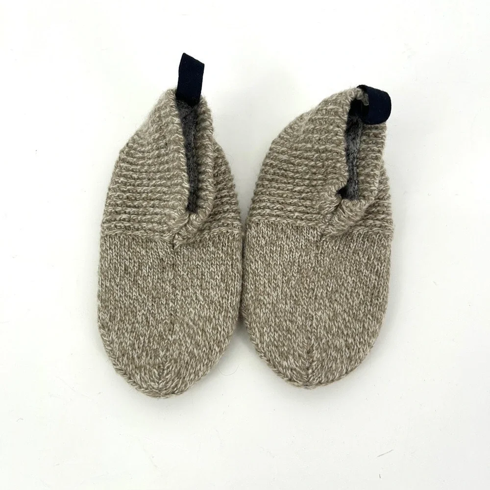 Bombas Kids Slippers Boys 8-10 size